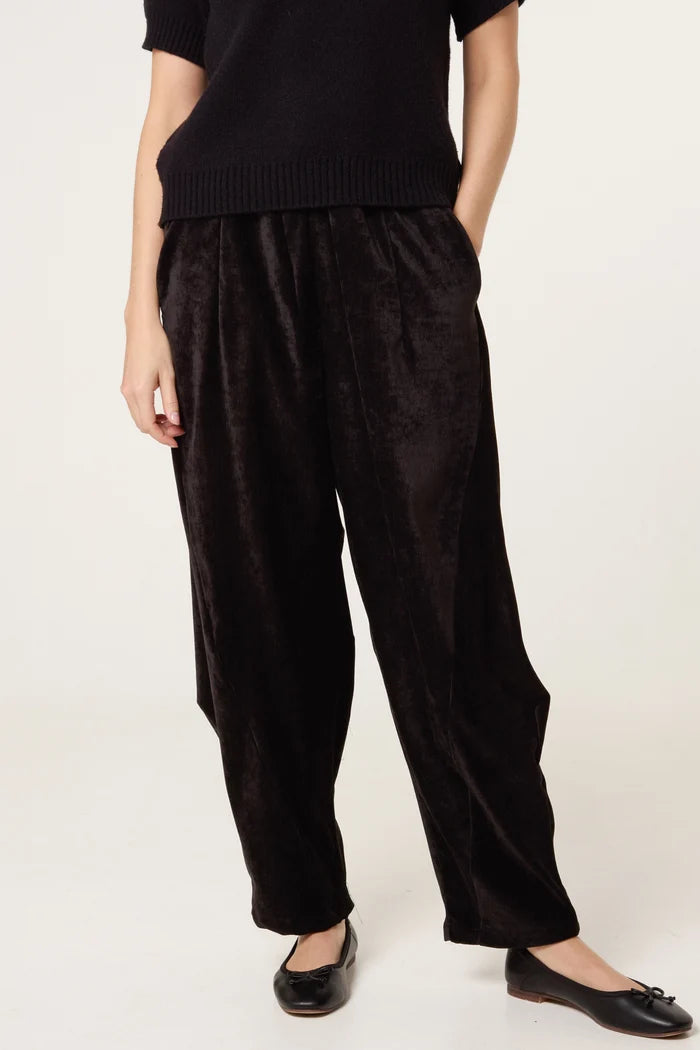 Black Barrell Leg Trousers