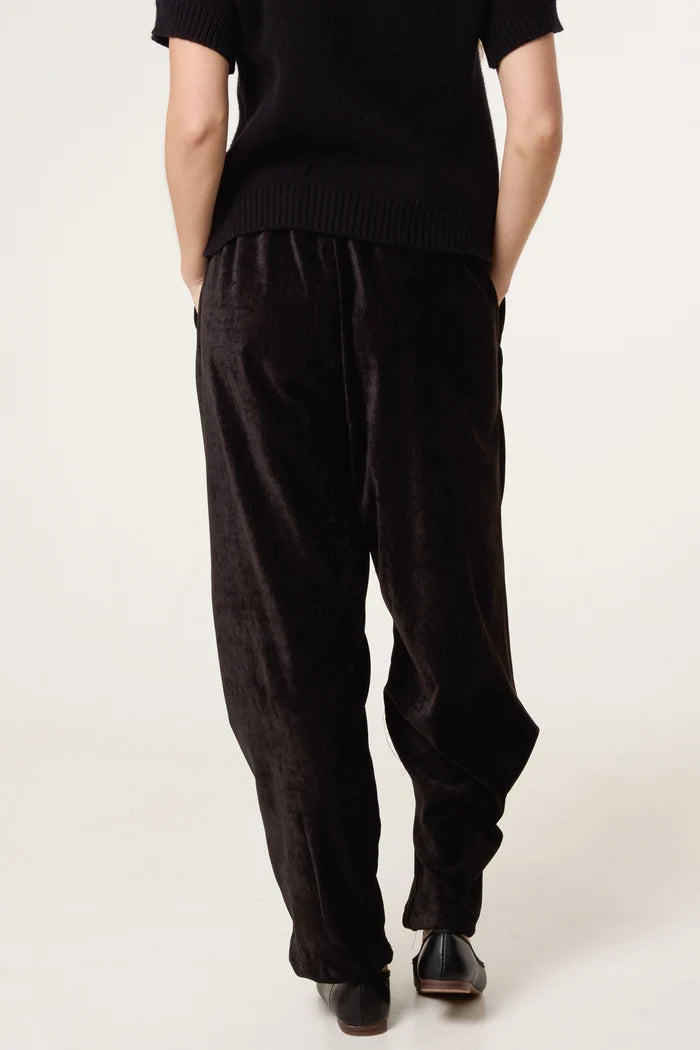 Black Barrell Leg Trousers